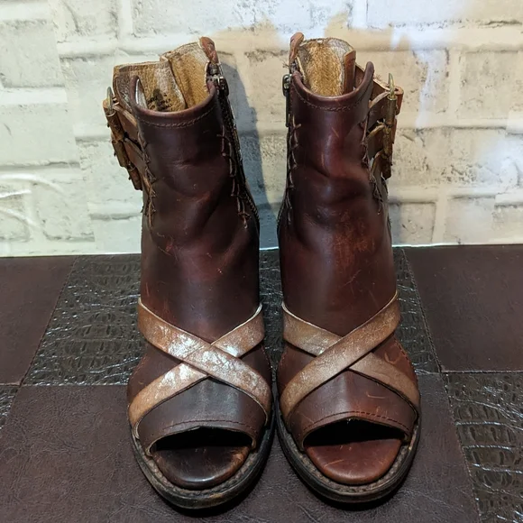FreeBird RARE Peru Leather Ankle Bootie size 6 - Picture 5 of 15